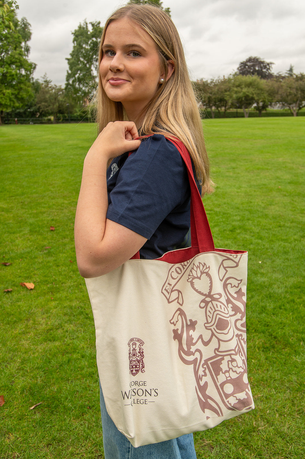 Maxi Crest Tote Bag